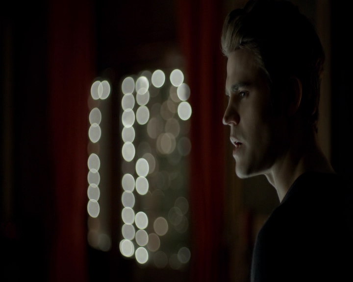 VampireDiaries-dot-nl_VVampireDiaries-dot-nl_VampireDiaries-8x07TheNextTimeIHurtSomebodyItCouldBeYou1768.jpg