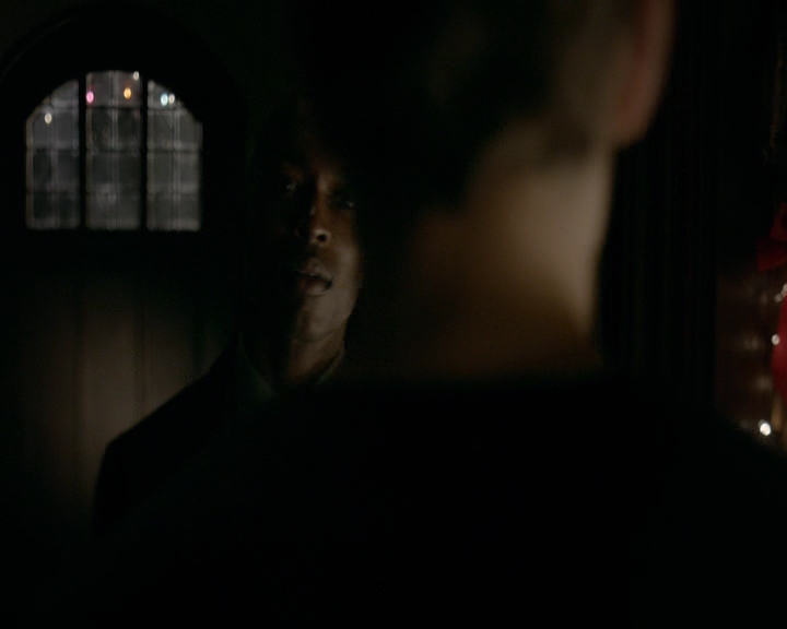 VampireDiaries-dot-nl_VVampireDiaries-dot-nl_VampireDiaries-8x07TheNextTimeIHurtSomebodyItCouldBeYou1781.jpg