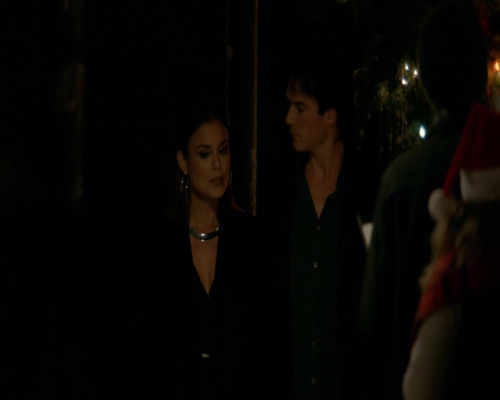 VampireDiaries-dot-nl_VVampireDiaries-dot-nl_VampireDiaries-8x07TheNextTimeIHurtSomebodyItCouldBeYou1838.jpg