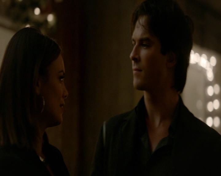 VampireDiaries-dot-nl_VVampireDiaries-dot-nl_VampireDiaries-8x07TheNextTimeIHurtSomebodyItCouldBeYou1847.jpg