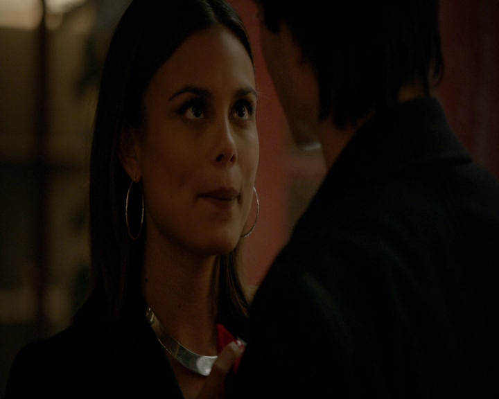 VampireDiaries-dot-nl_VVampireDiaries-dot-nl_VampireDiaries-8x07TheNextTimeIHurtSomebodyItCouldBeYou1867.jpg