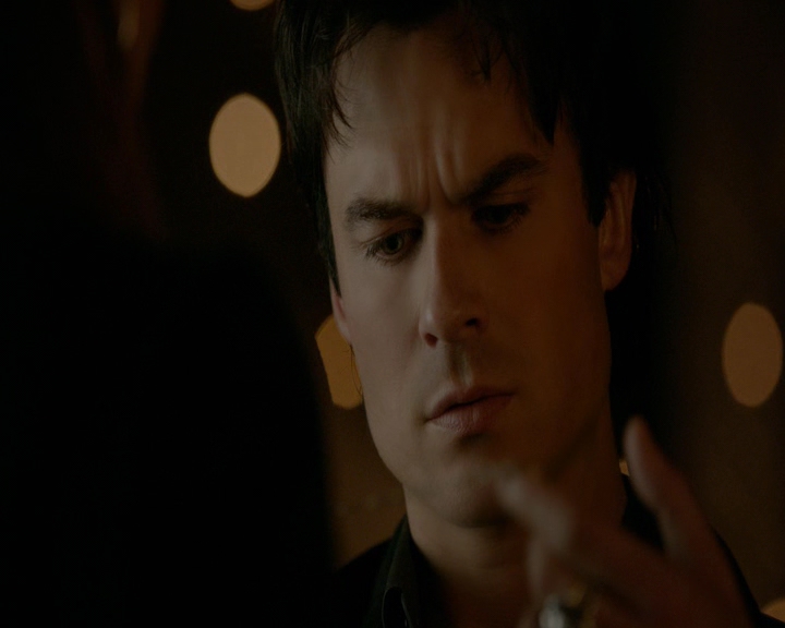 VampireDiaries-dot-nl_VVampireDiaries-dot-nl_VampireDiaries-8x07TheNextTimeIHurtSomebodyItCouldBeYou1888.jpg