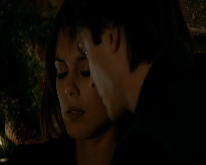 VampireDiaries-dot-nl_VVampireDiaries-dot-nl_VampireDiaries-8x07TheNextTimeIHurtSomebodyItCouldBeYou1918.jpg