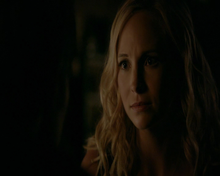 VampireDiaries-dot-nl_VVampireDiaries-dot-nl_VampireDiaries-8x07TheNextTimeIHurtSomebodyItCouldBeYou2021.jpg