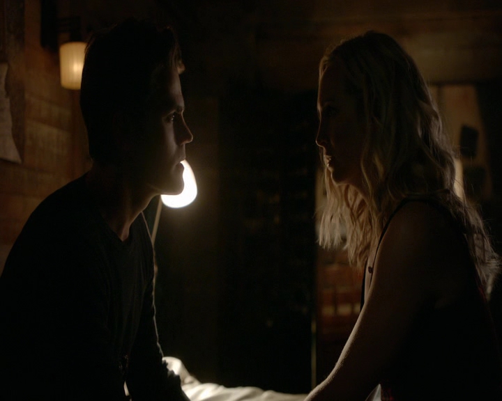 VampireDiaries-dot-nl_VVampireDiaries-dot-nl_VampireDiaries-8x07TheNextTimeIHurtSomebodyItCouldBeYou2024.jpg