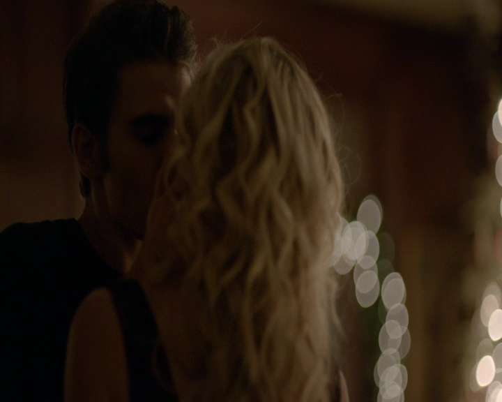 VampireDiaries-dot-nl_VVampireDiaries-dot-nl_VampireDiaries-8x07TheNextTimeIHurtSomebodyItCouldBeYou2037.jpg