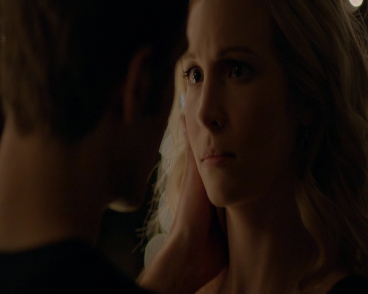 VampireDiaries-dot-nl_VVampireDiaries-dot-nl_VampireDiaries-8x07TheNextTimeIHurtSomebodyItCouldBeYou2080.jpg