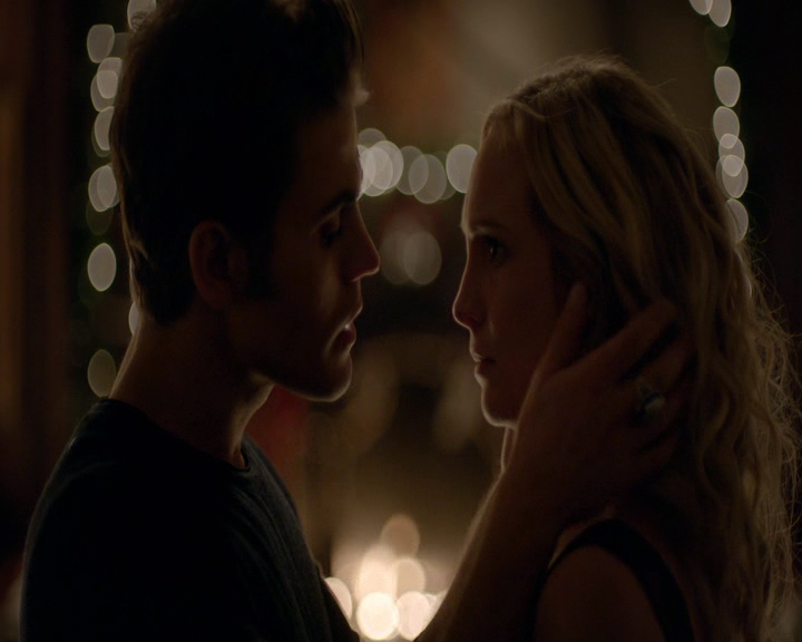 VampireDiaries-dot-nl_VVampireDiaries-dot-nl_VampireDiaries-8x07TheNextTimeIHurtSomebodyItCouldBeYou2087.jpg