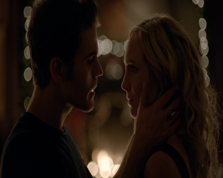 VampireDiaries-dot-nl_VVampireDiaries-dot-nl_VampireDiaries-8x07TheNextTimeIHurtSomebodyItCouldBeYou2088.jpg