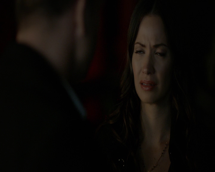 VampireDiaries-dot-nl_VVampireDiaries-dot-nl_VampireDiaries-8x07TheNextTimeIHurtSomebodyItCouldBeYou2140.jpg