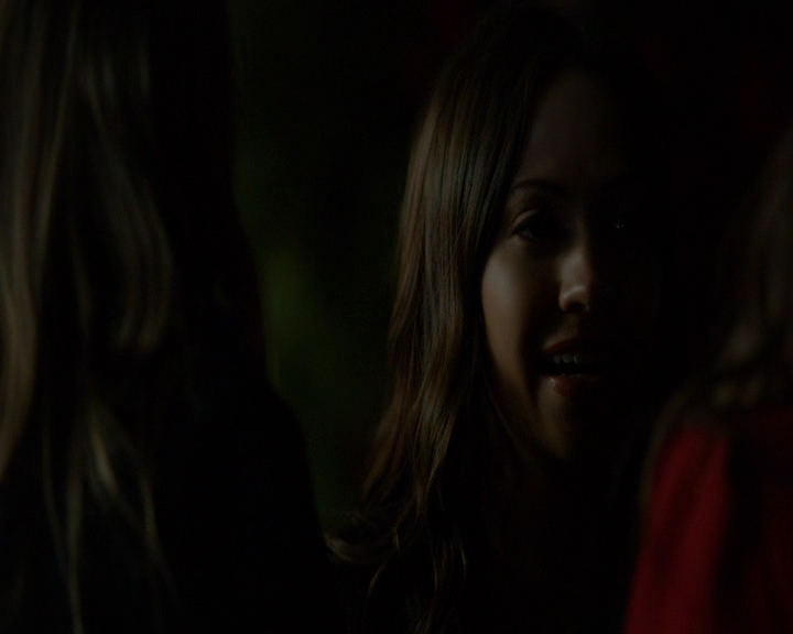 VampireDiaries-dot-nl_VVampireDiaries-dot-nl_VampireDiaries-8x07TheNextTimeIHurtSomebodyItCouldBeYou2149.jpg