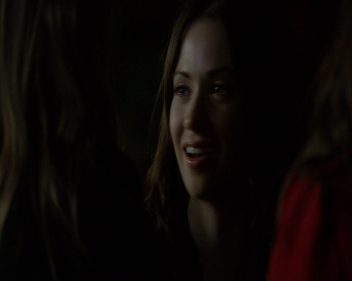 VampireDiaries-dot-nl_VVampireDiaries-dot-nl_VampireDiaries-8x07TheNextTimeIHurtSomebodyItCouldBeYou2150.jpg