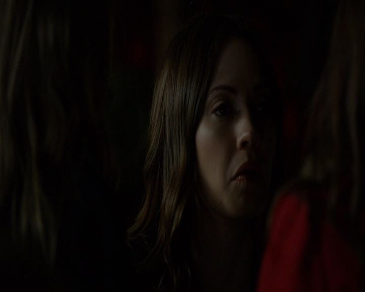 VampireDiaries-dot-nl_VVampireDiaries-dot-nl_VampireDiaries-8x07TheNextTimeIHurtSomebodyItCouldBeYou2155.jpg