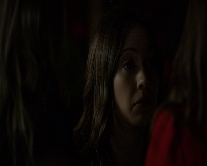 VampireDiaries-dot-nl_VVampireDiaries-dot-nl_VampireDiaries-8x07TheNextTimeIHurtSomebodyItCouldBeYou2156.jpg