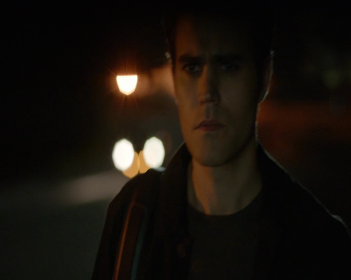 VampireDiaries-dot-nl_VVampireDiaries-dot-nl_VampireDiaries-8x07TheNextTimeIHurtSomebodyItCouldBeYou2237.jpg