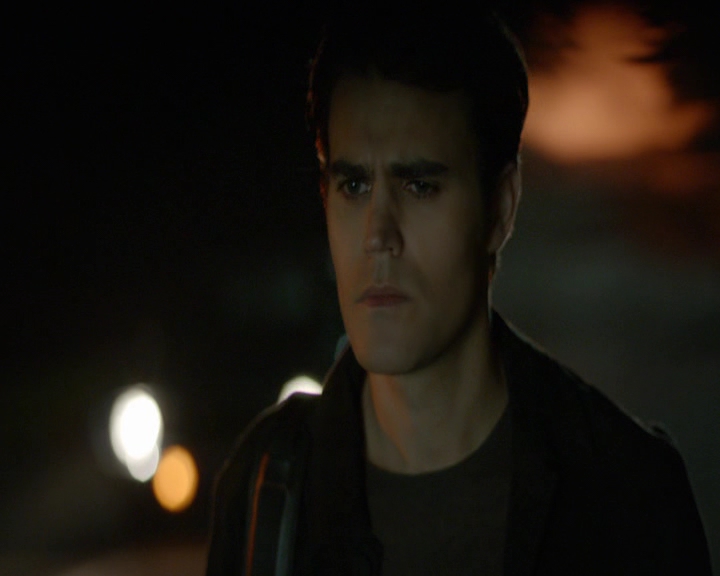 VampireDiaries-dot-nl_VVampireDiaries-dot-nl_VampireDiaries-8x07TheNextTimeIHurtSomebodyItCouldBeYou2240.jpg