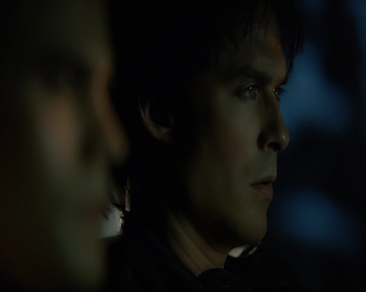 VampireDiaries-dot-nl_VVampireDiaries-dot-nl_VampireDiaries-8x07TheNextTimeIHurtSomebodyItCouldBeYou2277.jpg