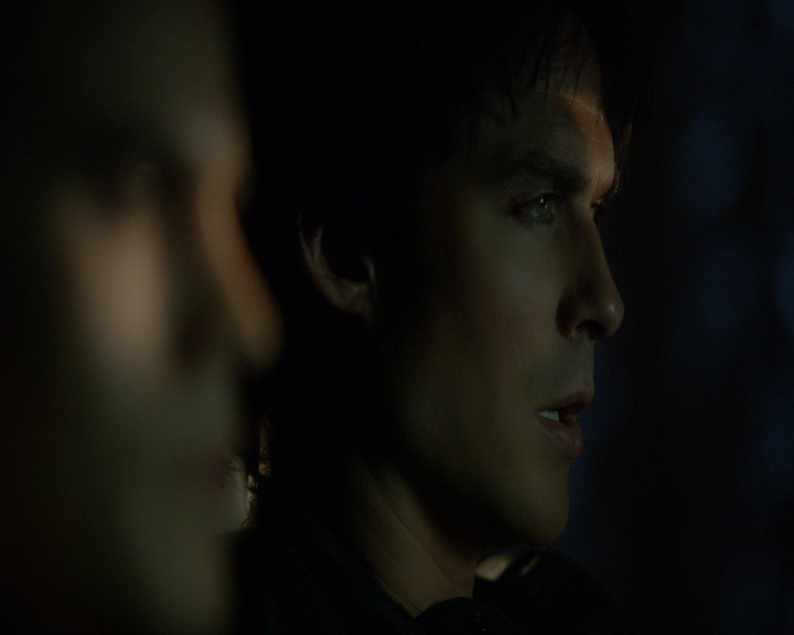 VampireDiaries-dot-nl_VVampireDiaries-dot-nl_VampireDiaries-8x07TheNextTimeIHurtSomebodyItCouldBeYou2278.jpg