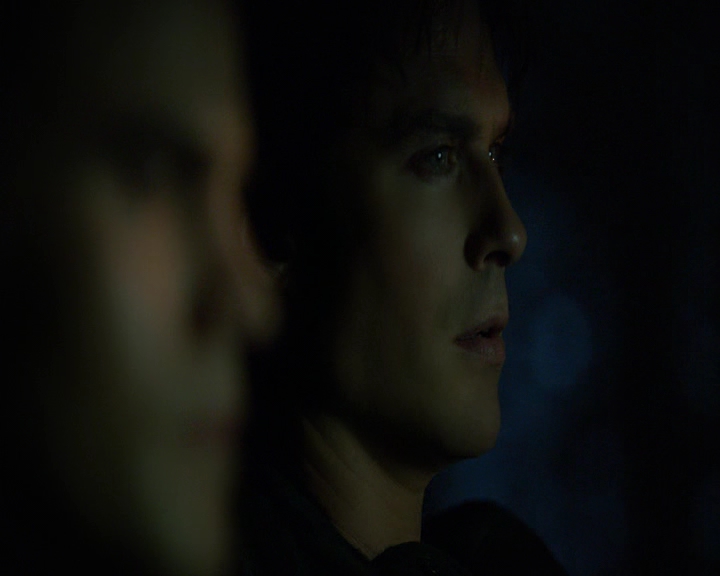 VampireDiaries-dot-nl_VVampireDiaries-dot-nl_VampireDiaries-8x07TheNextTimeIHurtSomebodyItCouldBeYou2280.jpg