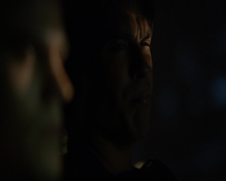 VampireDiaries-dot-nl_VVampireDiaries-dot-nl_VampireDiaries-8x07TheNextTimeIHurtSomebodyItCouldBeYou2284.jpg