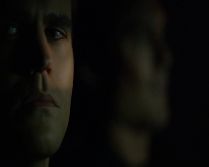 VampireDiaries-dot-nl_VVampireDiaries-dot-nl_VampireDiaries-8x07TheNextTimeIHurtSomebodyItCouldBeYou2306.jpg