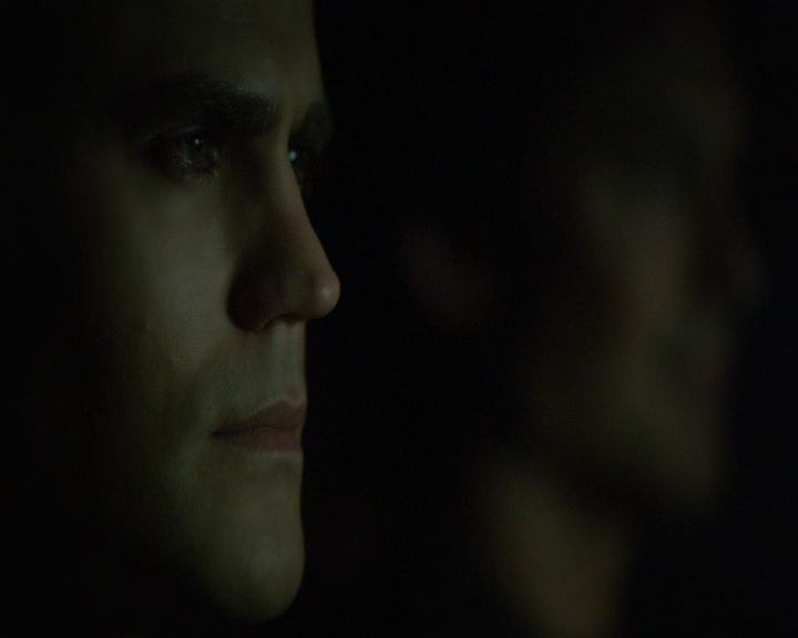 VampireDiaries-dot-nl_VVampireDiaries-dot-nl_VampireDiaries-8x07TheNextTimeIHurtSomebodyItCouldBeYou2350.jpg