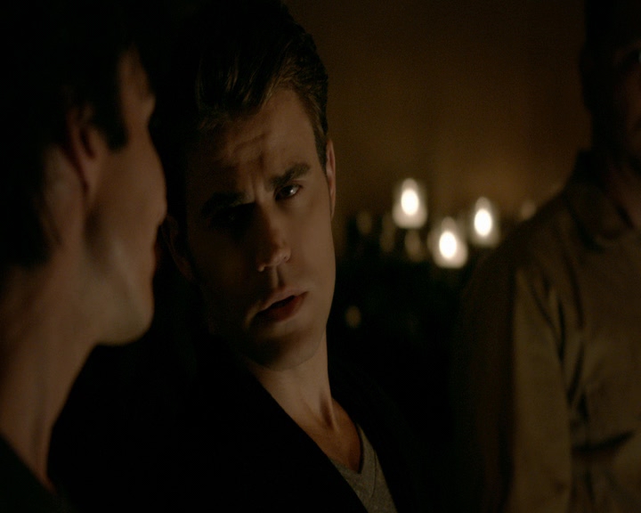 VampireDiaries-dot-nl_VVampireDiaries-dot-nl_VampireDiaries-8x08WeHaveHistoryTogether0034.jpg