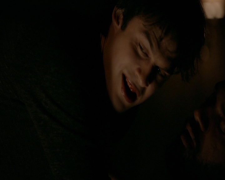 VampireDiaries-dot-nl_VVampireDiaries-dot-nl_VampireDiaries-8x08WeHaveHistoryTogether0122.jpg