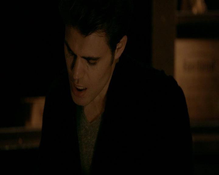 VampireDiaries-dot-nl_VVampireDiaries-dot-nl_VampireDiaries-8x08WeHaveHistoryTogether0124.jpg