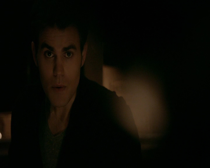 VampireDiaries-dot-nl_VVampireDiaries-dot-nl_VampireDiaries-8x08WeHaveHistoryTogether0141.jpg