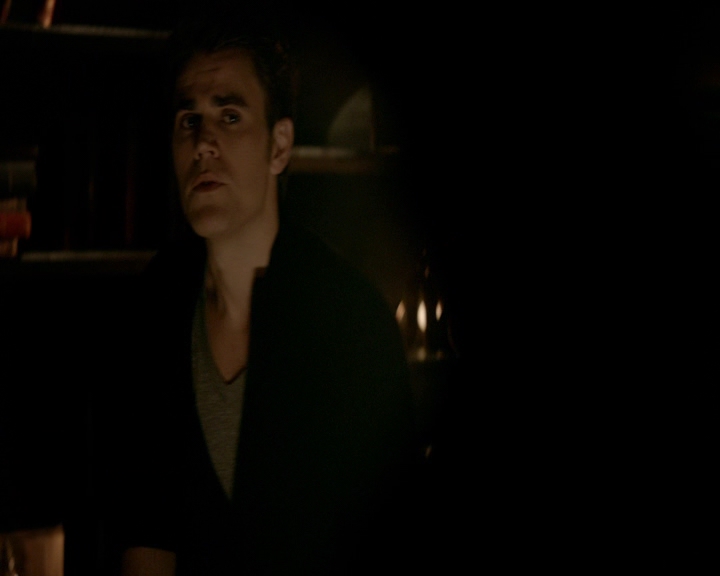 VampireDiaries-dot-nl_VVampireDiaries-dot-nl_VampireDiaries-8x08WeHaveHistoryTogether0152.jpg