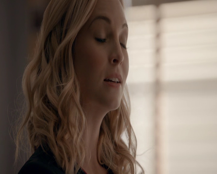 VampireDiaries-dot-nl_VVampireDiaries-dot-nl_VampireDiaries-8x08WeHaveHistoryTogether0429.jpg