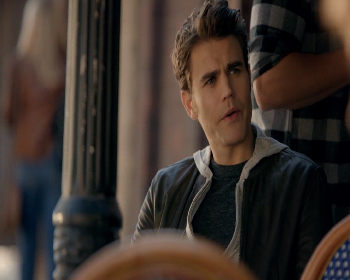 VampireDiaries-dot-nl_VVampireDiaries-dot-nl_VampireDiaries-8x08WeHaveHistoryTogether0462.jpg