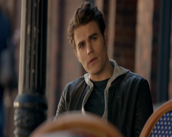 VampireDiaries-dot-nl_VVampireDiaries-dot-nl_VampireDiaries-8x08WeHaveHistoryTogether0483.jpg