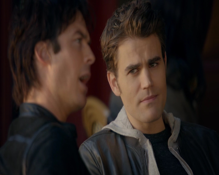 VampireDiaries-dot-nl_VVampireDiaries-dot-nl_VampireDiaries-8x08WeHaveHistoryTogether0512.jpg