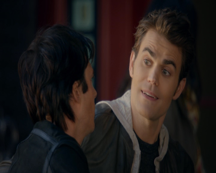 VampireDiaries-dot-nl_VVampireDiaries-dot-nl_VampireDiaries-8x08WeHaveHistoryTogether0536.jpg