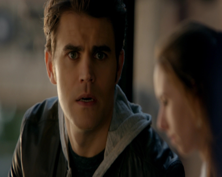 VampireDiaries-dot-nl_VVampireDiaries-dot-nl_VampireDiaries-8x08WeHaveHistoryTogether0541.jpg