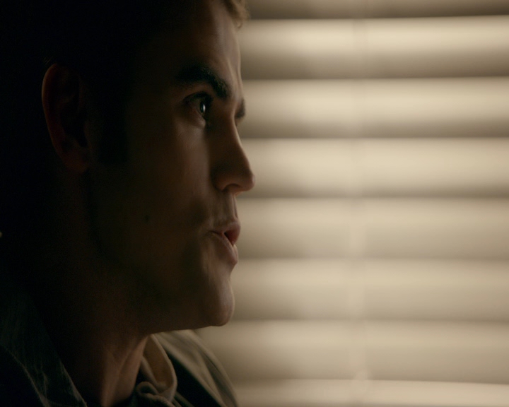 VampireDiaries-dot-nl_VVampireDiaries-dot-nl_VampireDiaries-8x08WeHaveHistoryTogether0569.jpg