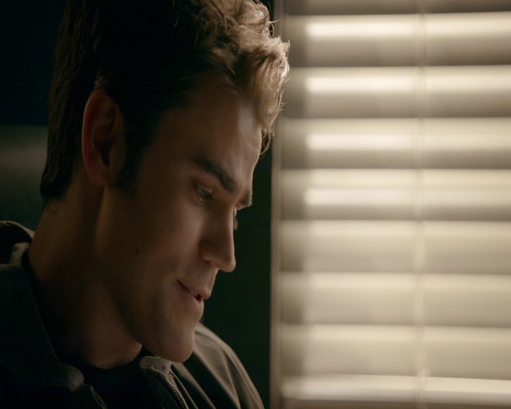 VampireDiaries-dot-nl_VVampireDiaries-dot-nl_VampireDiaries-8x08WeHaveHistoryTogether0582.jpg