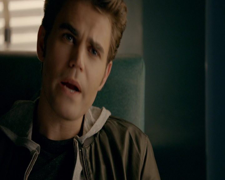 VampireDiaries-dot-nl_VVampireDiaries-dot-nl_VampireDiaries-8x08WeHaveHistoryTogether0583.jpg