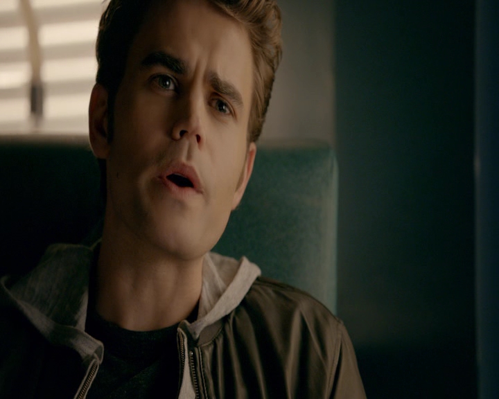 VampireDiaries-dot-nl_VVampireDiaries-dot-nl_VampireDiaries-8x08WeHaveHistoryTogether0584.jpg