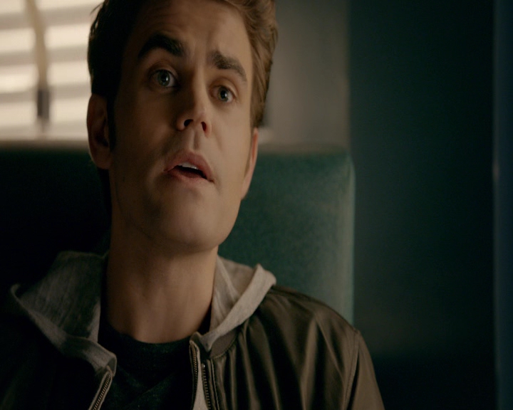 VampireDiaries-dot-nl_VVampireDiaries-dot-nl_VampireDiaries-8x08WeHaveHistoryTogether0586.jpg