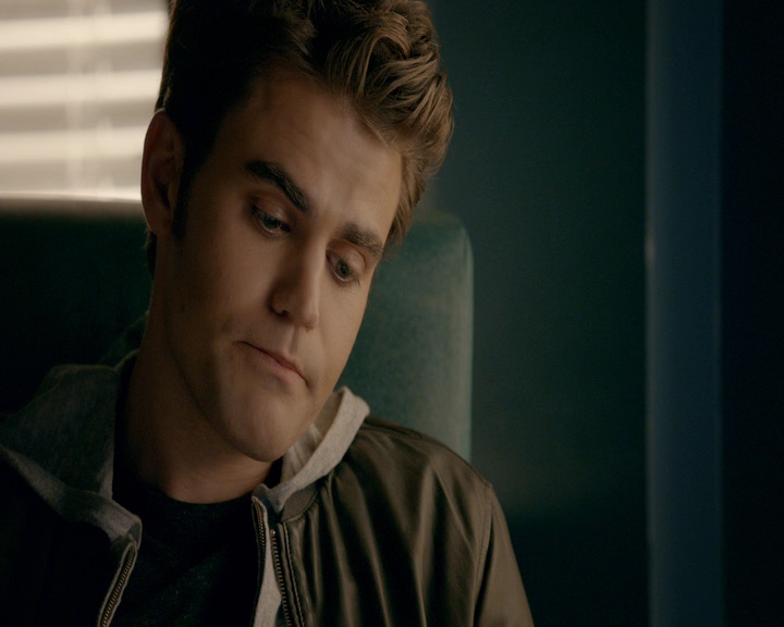 VampireDiaries-dot-nl_VVampireDiaries-dot-nl_VampireDiaries-8x08WeHaveHistoryTogether0594.jpg