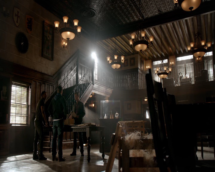 VampireDiaries-dot-nl_VVampireDiaries-dot-nl_VampireDiaries-8x08WeHaveHistoryTogether0608.jpg