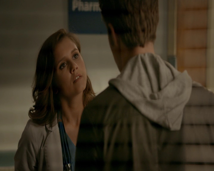 VampireDiaries-dot-nl_VVampireDiaries-dot-nl_VampireDiaries-8x08WeHaveHistoryTogether0700.jpg