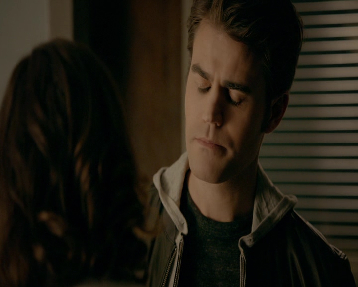 VampireDiaries-dot-nl_VVampireDiaries-dot-nl_VampireDiaries-8x08WeHaveHistoryTogether0709.jpg