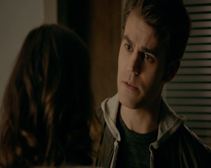 VampireDiaries-dot-nl_VVampireDiaries-dot-nl_VampireDiaries-8x08WeHaveHistoryTogether0717.jpg