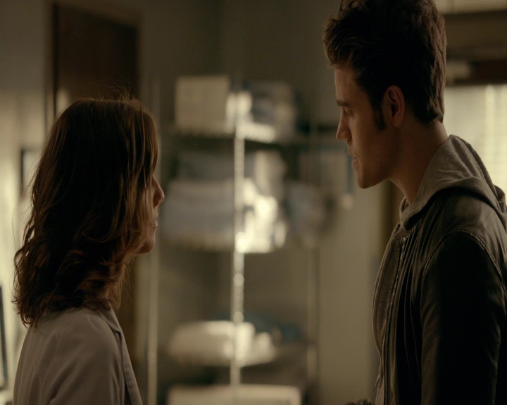 VampireDiaries-dot-nl_VVampireDiaries-dot-nl_VampireDiaries-8x08WeHaveHistoryTogether0723.jpg