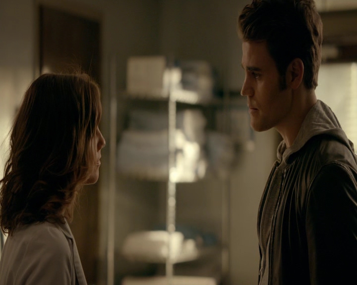 VampireDiaries-dot-nl_VVampireDiaries-dot-nl_VampireDiaries-8x08WeHaveHistoryTogether0725.jpg