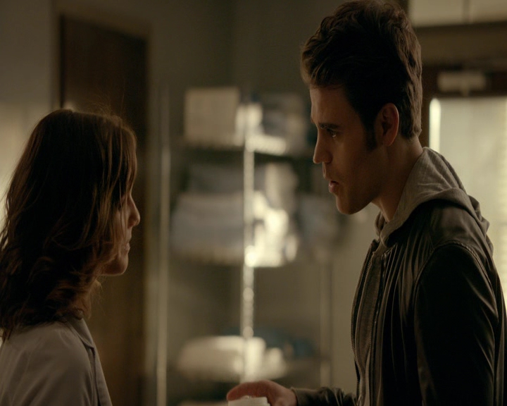 VampireDiaries-dot-nl_VVampireDiaries-dot-nl_VampireDiaries-8x08WeHaveHistoryTogether0726.jpg